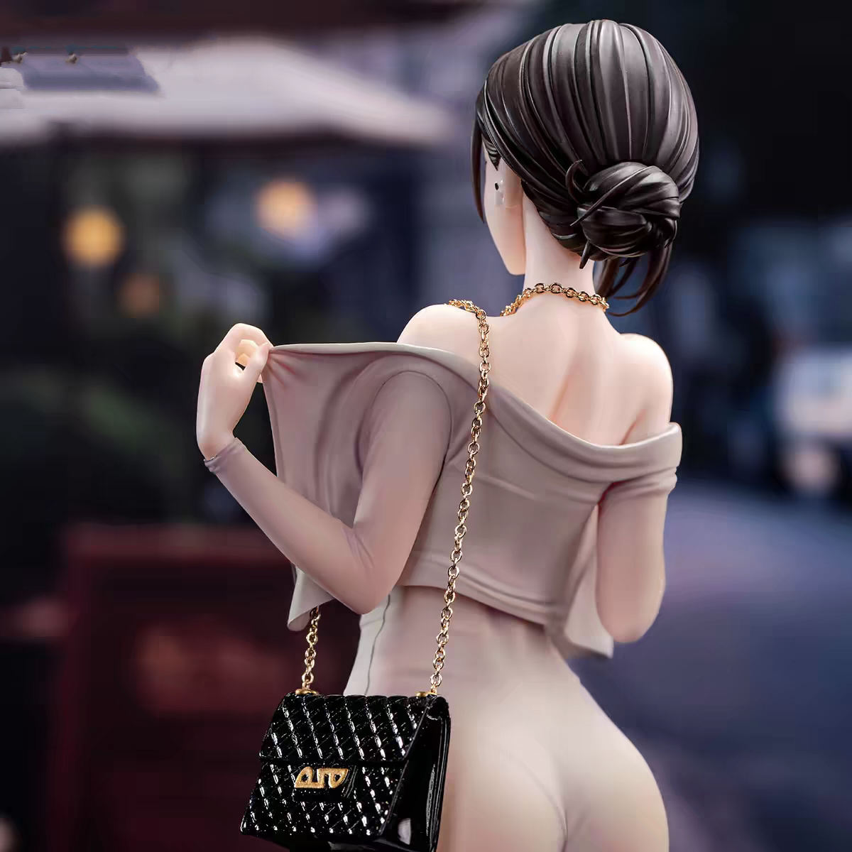 Hapitopi x Kpring Higashitan 1/6 Scale Anime Figure – Mature Elegant Lady Beige Dress Gold Chain Bag Collectible Statue