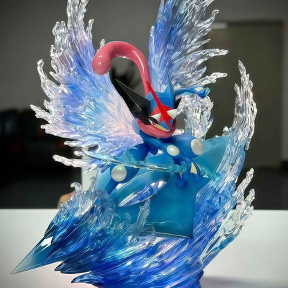 Clover Greninja Charizard GK Figure