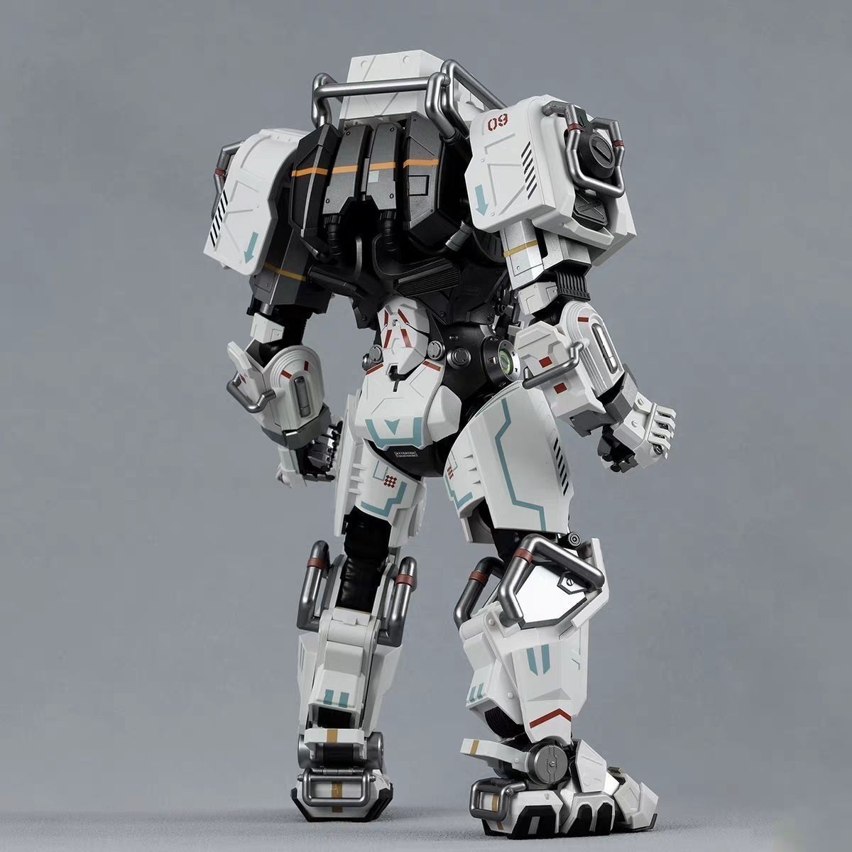 MENG MECHA-011 Lingcage White Shark 1/9 Scale Mecha Model Kit