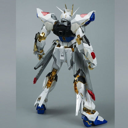 Daban 8802 MG 1/100 Strike Freedom Gundam MB Style with Gold Chrome Alloy Inner Frame