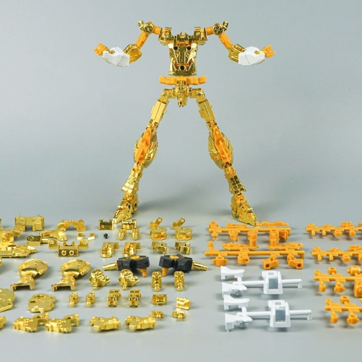 Daban 8802 MG 1/100 Strike Freedom Gundam MB Style with Gold Chrome Alloy Inner Frame