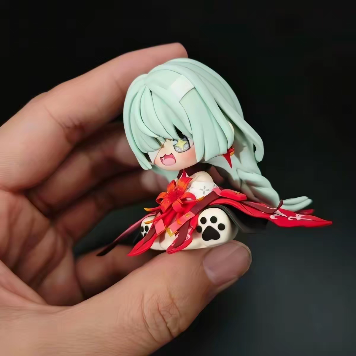 Wuthering Waves Flororo Mini Chibi Sitting Figure Mint Hair Red Ribbon Kimono Paw Boots Palm Size Desk Ornament