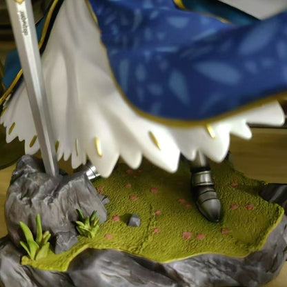 Fate Zero Saber Artoria Pendragon Scale Figure with Excalibur Sword Gold Crown Blue Cape & Terrain Base