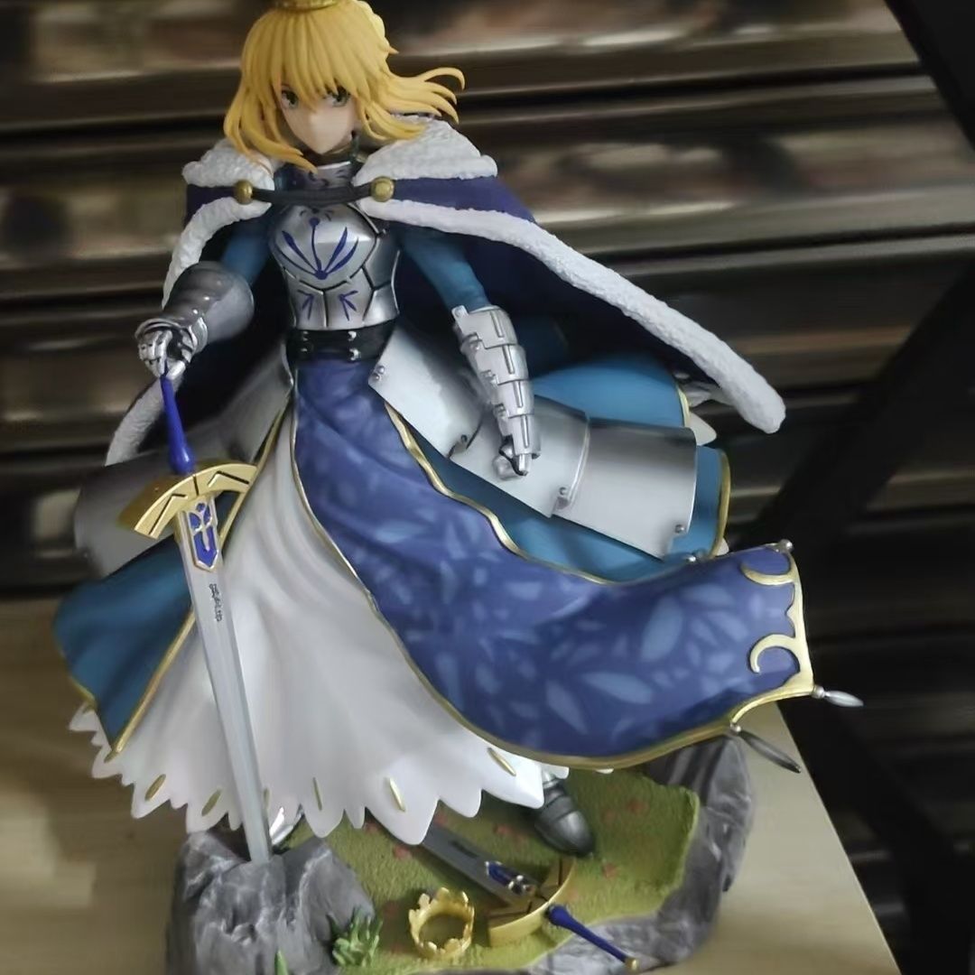 Fate Zero Saber Artoria Pendragon Scale Figure with Excalibur Sword Gold Crown Blue Cape & Terrain Base