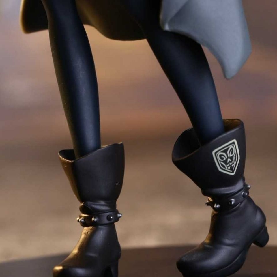 Fate Gray Figure Lord El-Melloi II Case Files Anime Collectible PVC Statue with Lantern