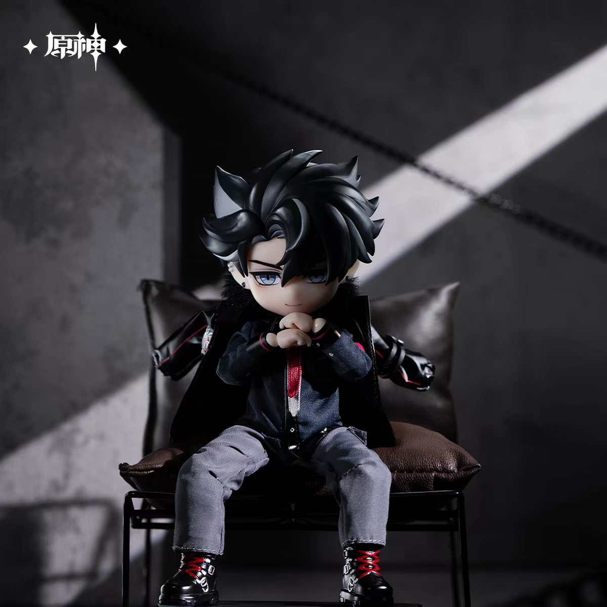 Genshin Impact Wriothesley Articulated Doll Seated on Chair Hands Clasped Brooding Pose miHoYo