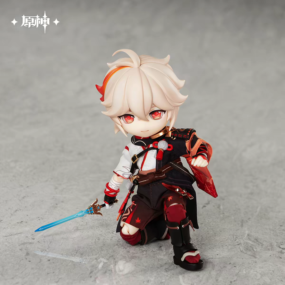 Genshin Impact Kazuha Articulated Doll Kneeling Pose Blue Katana Drawn Red Armor Detail miHoYo