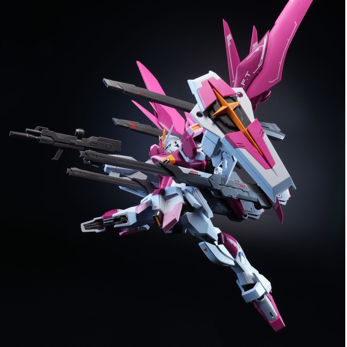 Angry Birds Destiny Pulse Rebirth 1/144 Pink Model Kit