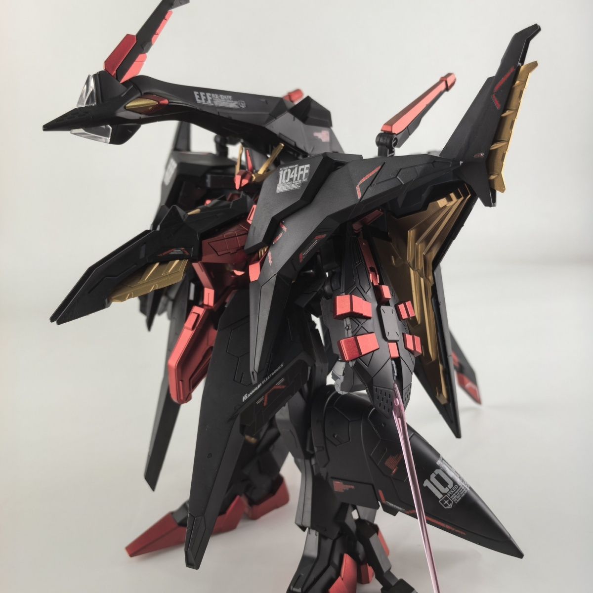 Penelope White Black Swan Glitter Gundam Model Kit