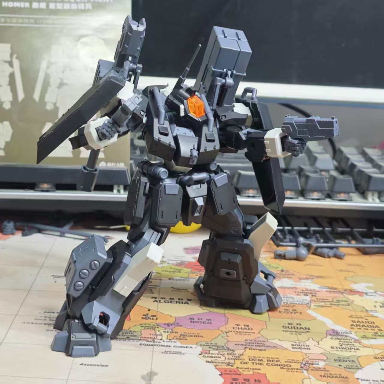 Chief Continent Hongmo 2nd Anniversary Edition Mecha Model Kit