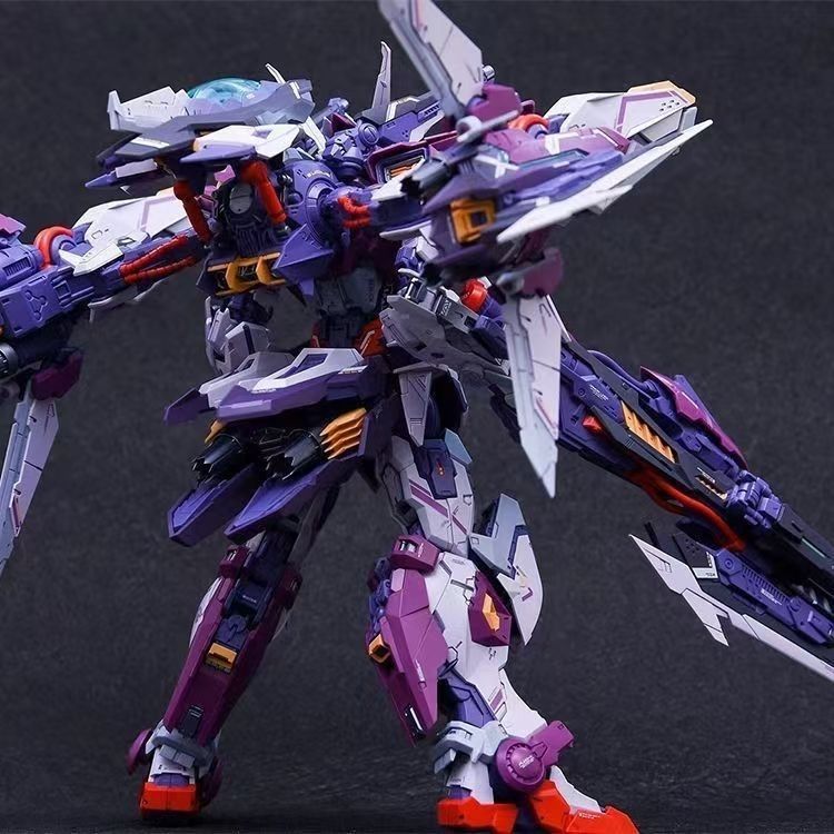 Infinite Nova Thunder 1/100 Movable Mecha Model