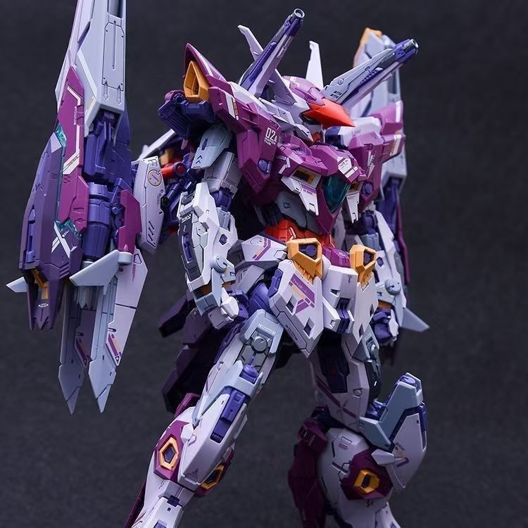 Infinite Nova Thunder 1/100 Movable Mecha Model