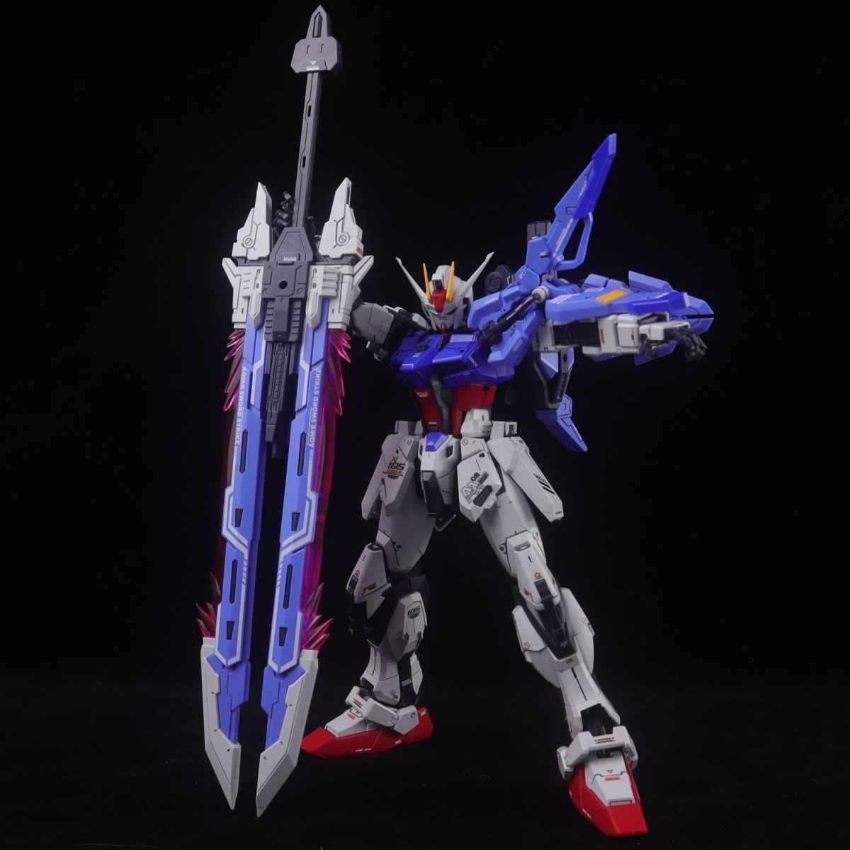 Zhang Wuji Dragon Peach Dual Sword Action Figure