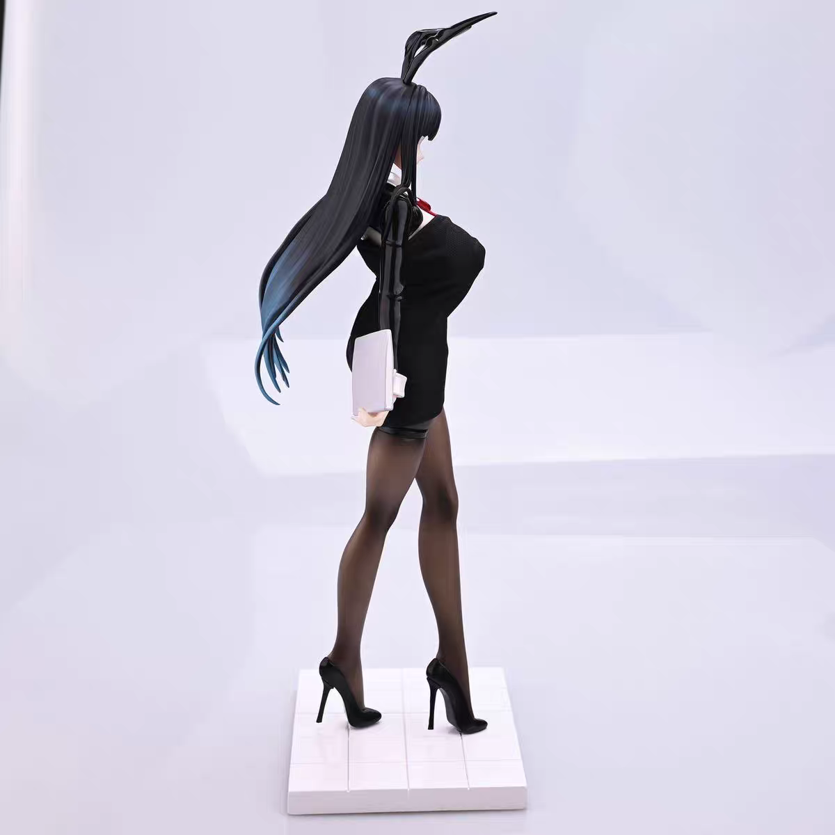 Gyaku Bunny OL Reverse Bunny Girl 1/6 Scale Anime Figure – Black Long Hair Red Eyes Black Stockings Office Lady Collectible Statue